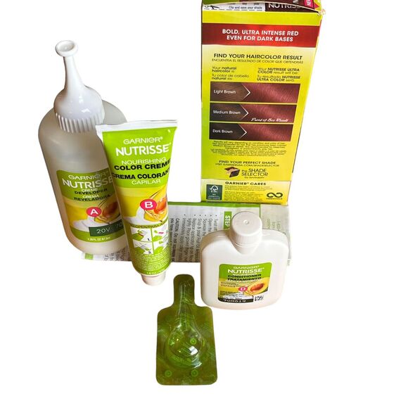 Garnier Nutrisse Color Creme R3 Ultra Bold Red Hibiscus Light Auburn Permanent - Picture 8 of 8